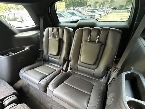 Used 2014 Ford Explorer XLT w/ Equipment Group 202A image 30