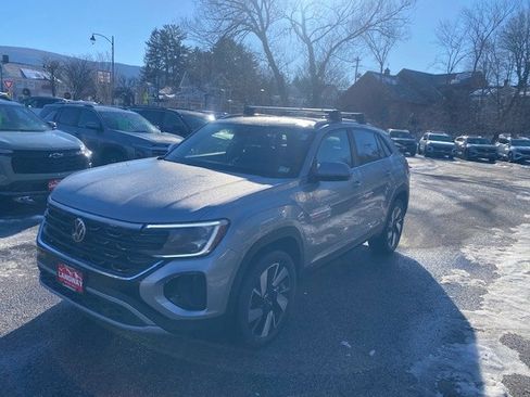 New 2026 Volkswagen Atlas Cross Sport SE image 3