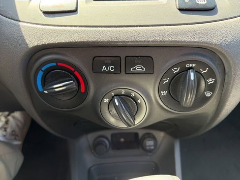 Used 2007 Kia Rio LX FWD image 29