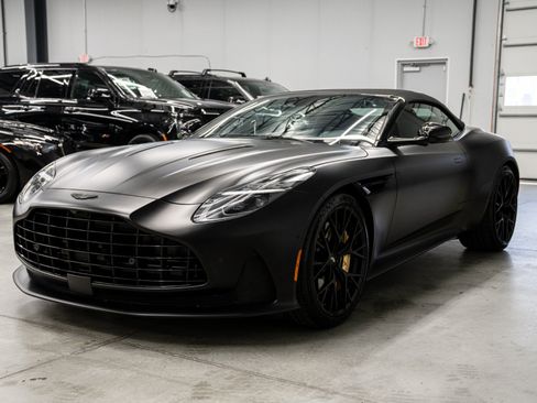 Used 2025 Aston Martin DB12 Convertible RWD image 44