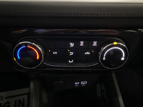 Used 2025 Chevrolet TrailBlazer LT w/ Driver Confidence Package FWD image 23