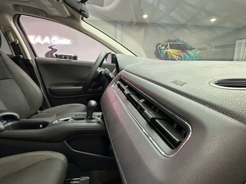 Used 2019 Honda HR-V EX image 33