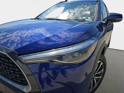 Used 2024 Toyota Corolla Cross XLE w/ Convenience Package AWD/4WD image 34