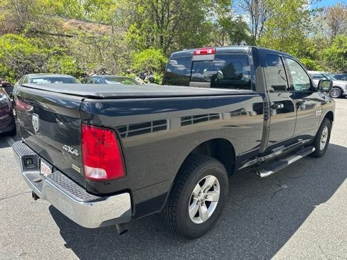 Used 2018 RAM 1500 Classic SLT AWD/4WD image 4