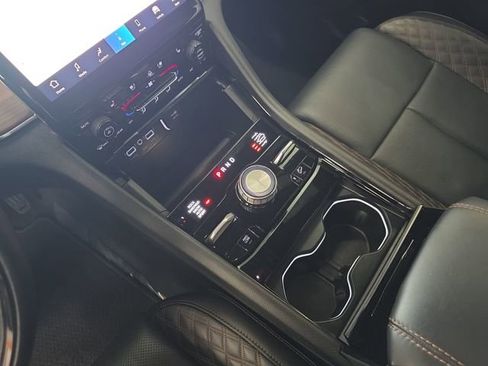 Used 2025 Jeep Grand Cherokee Summit AWD/4WD image 26