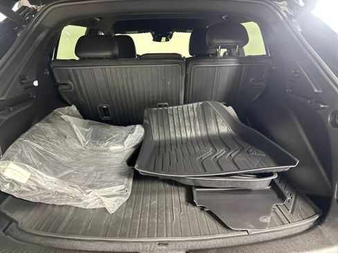 Used 2024 Chevrolet Equinox EV LT image 26