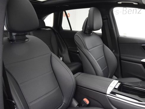 Certified 2026 Mercedes-Benz GLC 300 4MATIC image 17