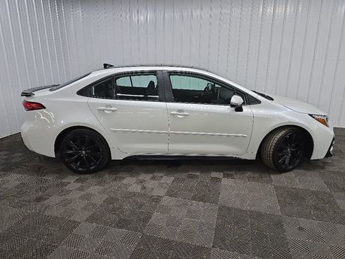 Used 2023 Toyota Corolla XSE FWD image 2