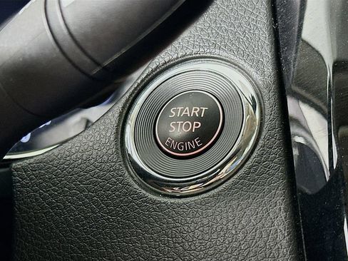 Certified 2022 Nissan Rogue Sport SV w/ Technology Package AWD/4WD image 19