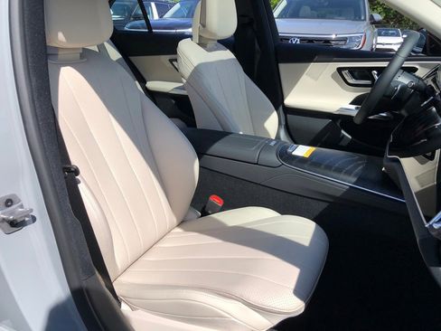 New 2026 Mercedes-Benz E 350 4MATIC Sedan image 35