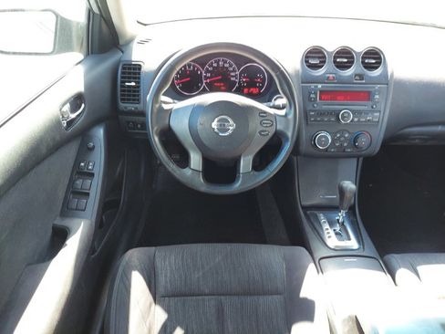 Used 2012 Nissan Altima 2.5 S FWD image 10