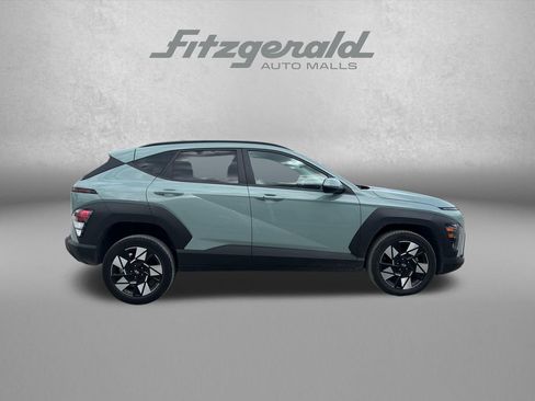 Used 2024 Hyundai Kona SEL image 3