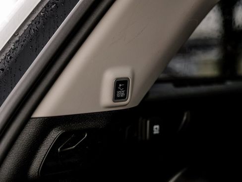 Used 2023 Jeep Grand Cherokee Laredo w/ Luxury Tech Group I image 64