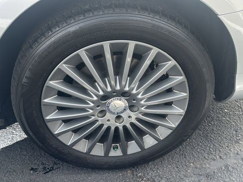 Used 2015 Mercedes-Benz C 300 4MATIC Sedan image 9