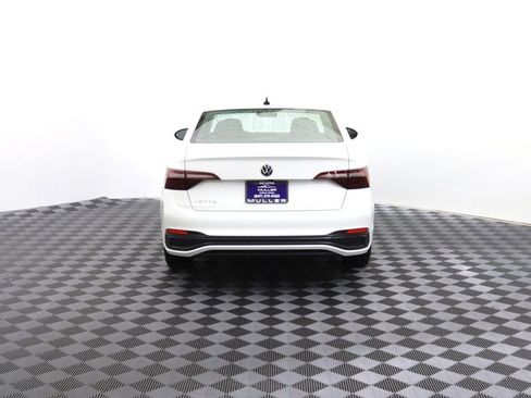 Used 2024 Volkswagen Jetta Sport FWD image 8