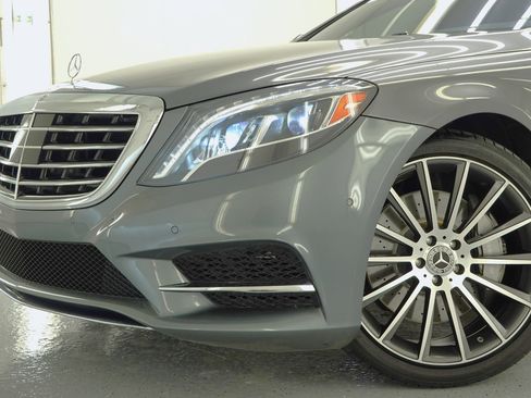 Used 2017 Mercedes-Benz S 550 Sedan w/ Sport Package w/ Sport Package image 17