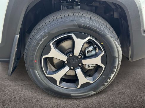 Used 2021 Jeep Renegade Trailhawk w/ Trailer Tow Group image 7