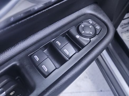 Used 2023 GMC Terrain SLE w/ Driver Convenience Package FWD image 13