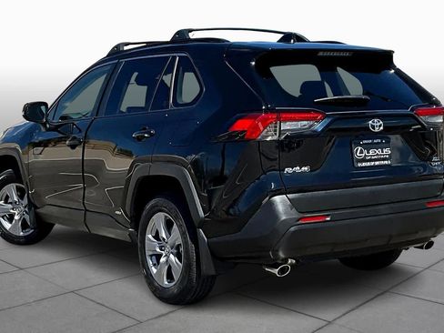 Used 2025 Toyota RAV4 XLE image 12