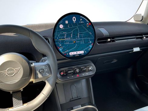 Certified 2025 MINI Cooper S image 6