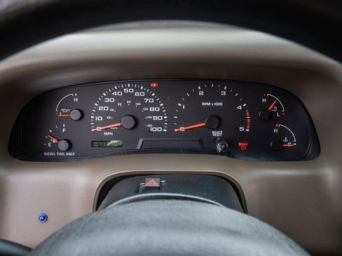 Used 2004 Ford F250 XL image 29