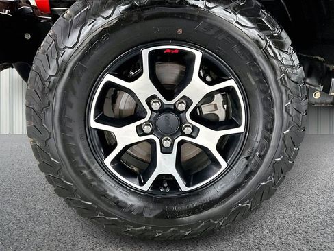 Used 2023 Jeep Wrangler Rubicon w/ LED Lighting Group AWD/4WD image 34