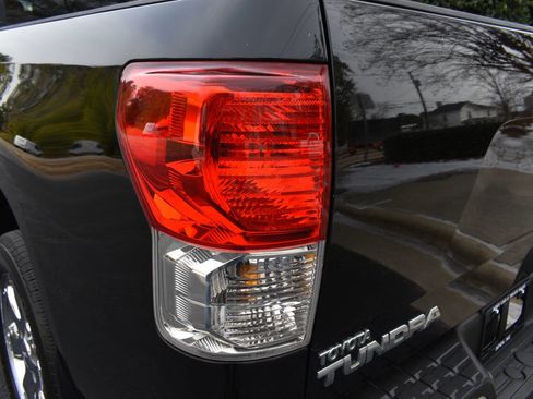 Used 2010 Toyota Tundra Grade 4x2 4dr CrewMax Cab Pick image 40