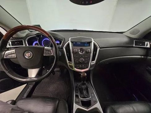 Used 2010 Cadillac SRX Premium image 6