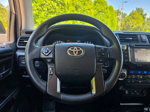 Used 2019 Toyota 4Runner Limited AWD/4WD image 20