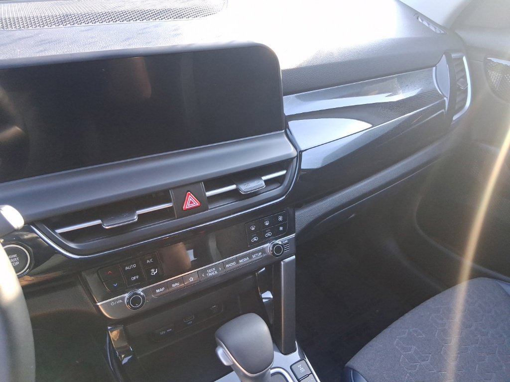Used 2025 Kia Seltos S AWD/4WD image 13