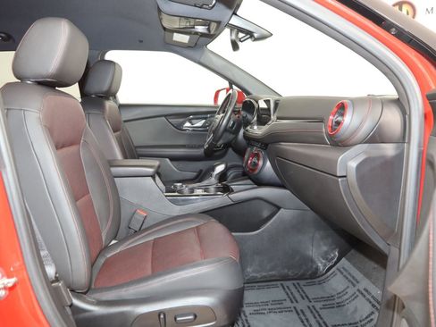 Used 2019 Chevrolet Blazer RS w/ LPO, Floor Liner Package FWD image 12