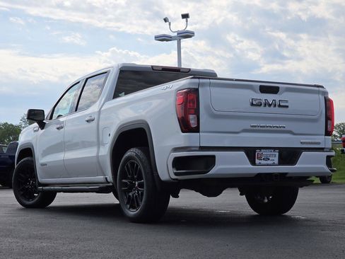 Used 2022 GMC Sierra 1500 Elevation w/ LPO, Elevation Black Package AWD/4WD image 13