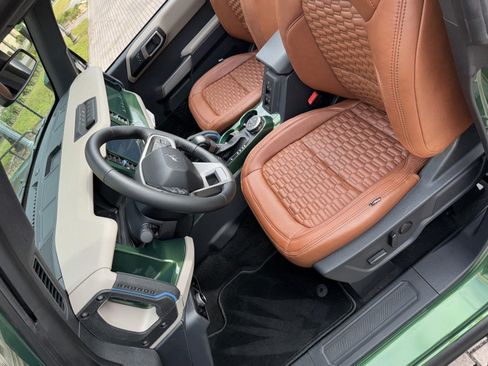 Used 2023 Ford Bronco Wildtrak AWD/4WD image 28