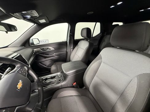 Used 2023 Chevrolet Traverse LT image 31