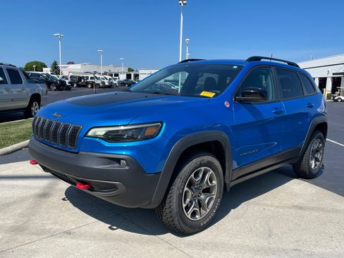Used 2022 Jeep Cherokee Trailhawk w/ Sound & Nav Group AWD/4WD image 3