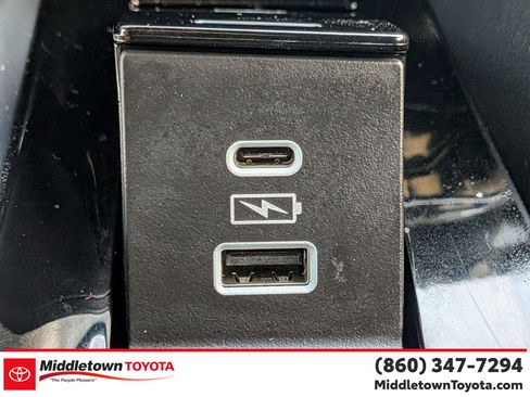 Used 2023 Acura MDX A-Spec image 27