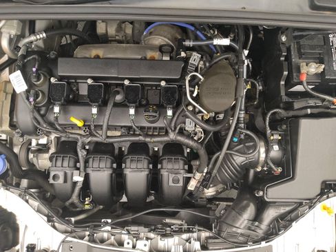Used 2015 Ford Focus SE w/ Equipment Group 201A FWD image 30