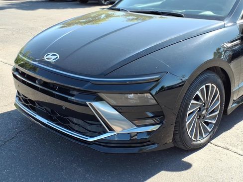 Certified 2025 Hyundai Sonata Limited FWD image 8