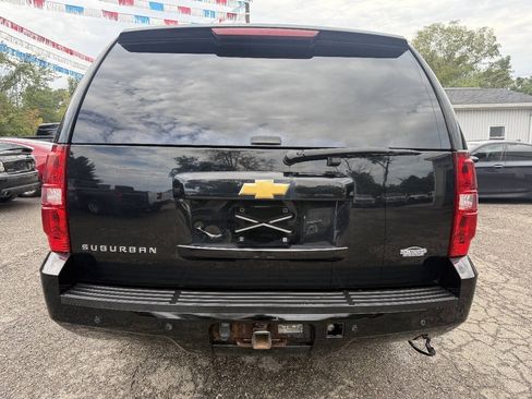Used 2013 Chevrolet Suburban LT AWD/4WD image 6
