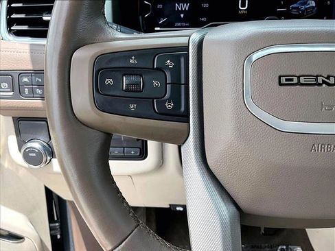 Used 2024 GMC Yukon XL Denali w/ Advanced Technology Package RWD image 20