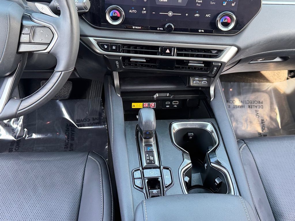 Certified 2023 Lexus RX 350 w/ Cold Area Package AWD/4WD image 14