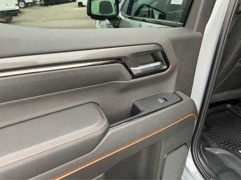 Used 2024 GMC Sierra 1500 AT4 w/ Technology Package AWD/4WD image 20