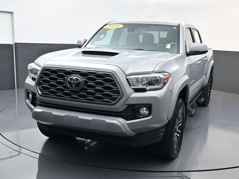 Used 2021 Toyota Tacoma TRD Sport AWD/4WD image 7