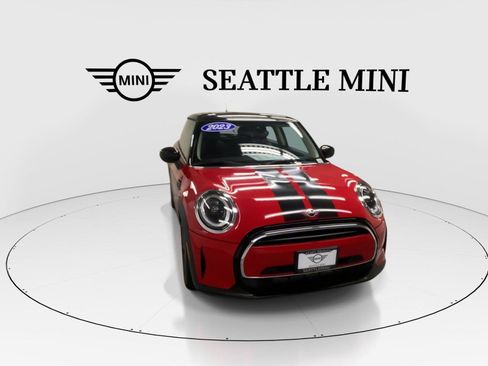 Used 2023 MINI Cooper 2-Door Hardtop FWD image 3