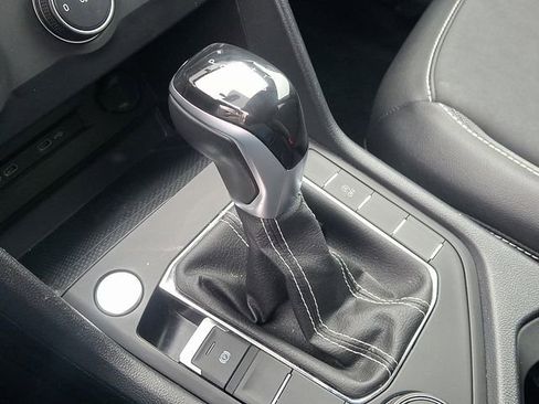 Certified 2022 Volkswagen Taos SE image 21