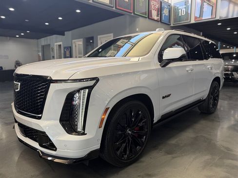 Used 2026 Cadillac Escalade V w/ LPO, ONYX Package AWD/4WD image 1