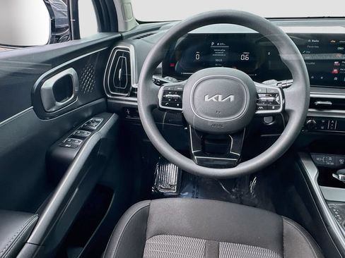 Certified 2025 Kia Sorento LX FWD image 20