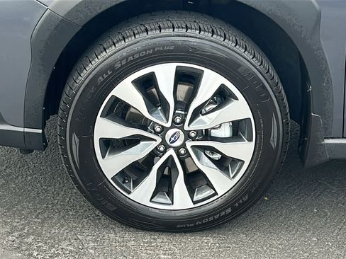 Certified 2024 Subaru Outback Limited AWD/4WD image 10
