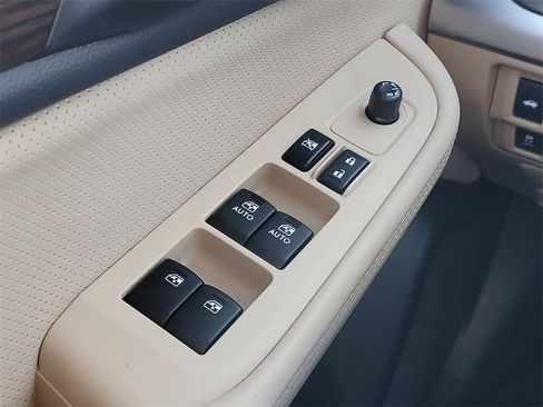 Used 2016 Subaru Legacy 2.5i Limited image 15