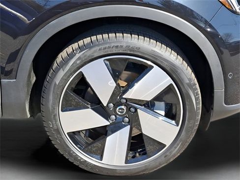 Certified 2023 Volvo C40 P8 Recharge Plus w/ Climate Package image 9